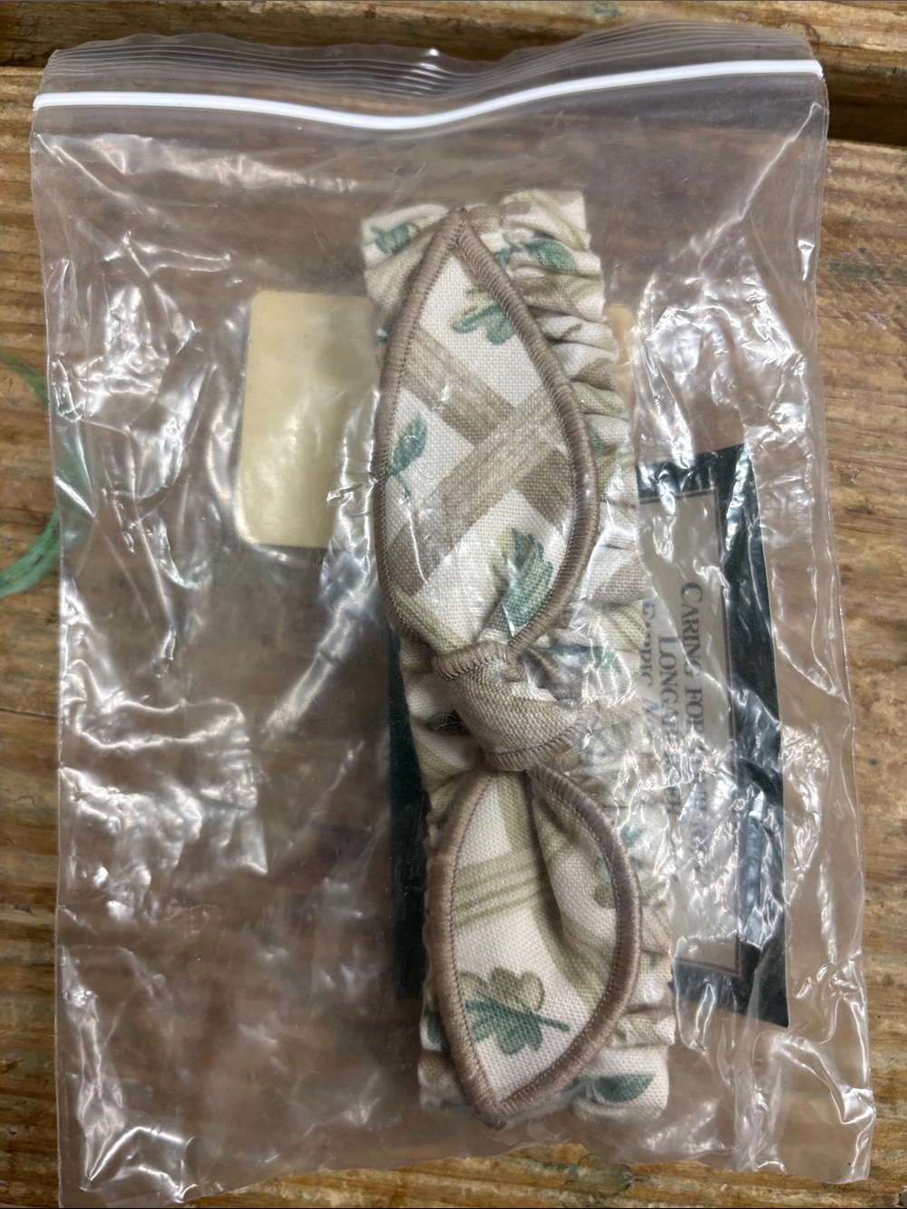 Longaberger Beige and Green Floral garter